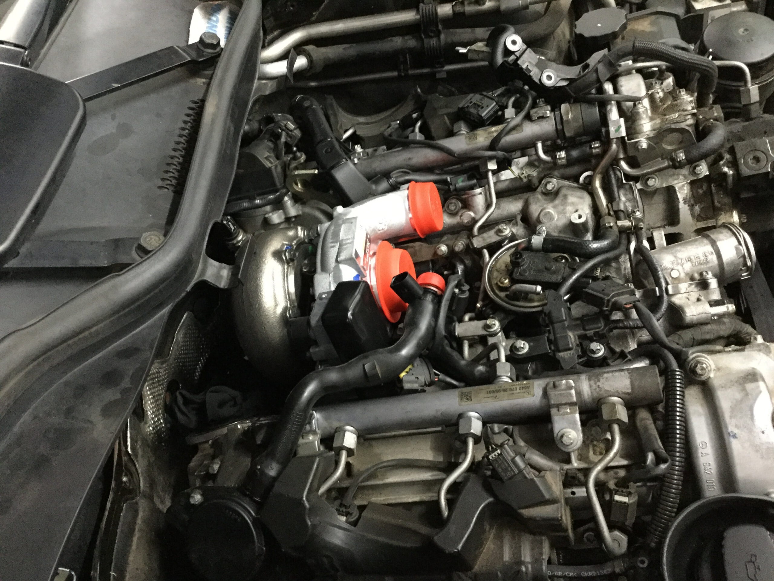 New turbo on a Mercedes ML-Class fixing the faulty turbo